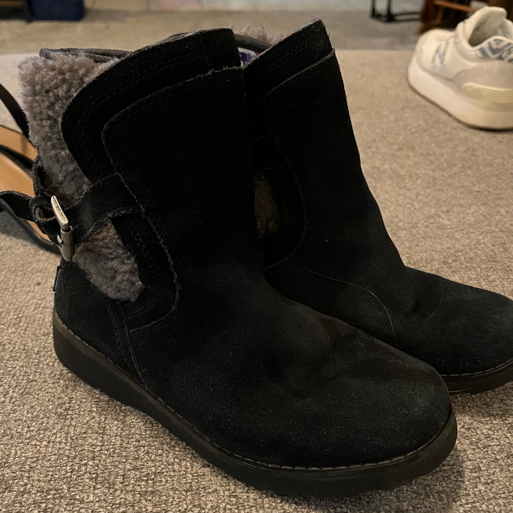 Ugg Girls Black Suede boots